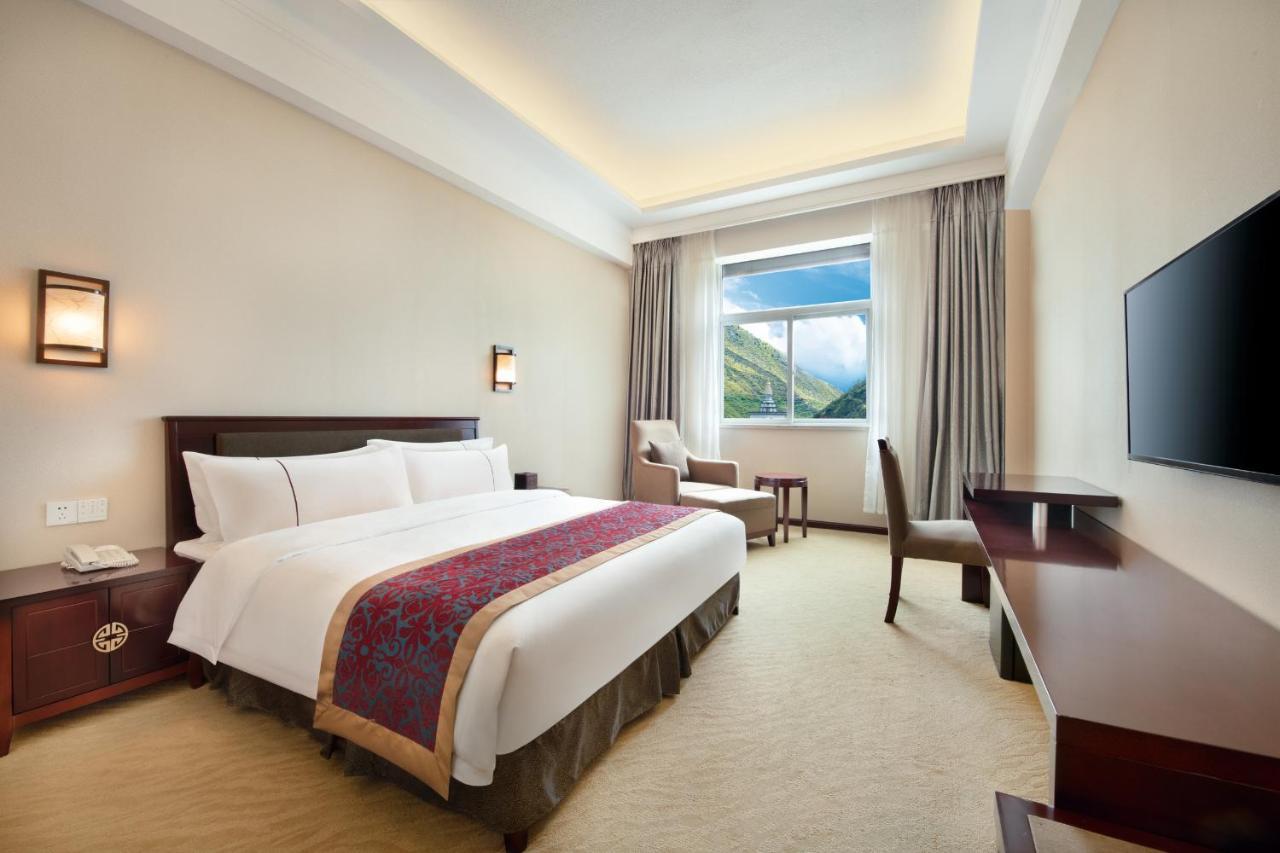 Ramada Encore Daocheng Yading Екстериор снимка