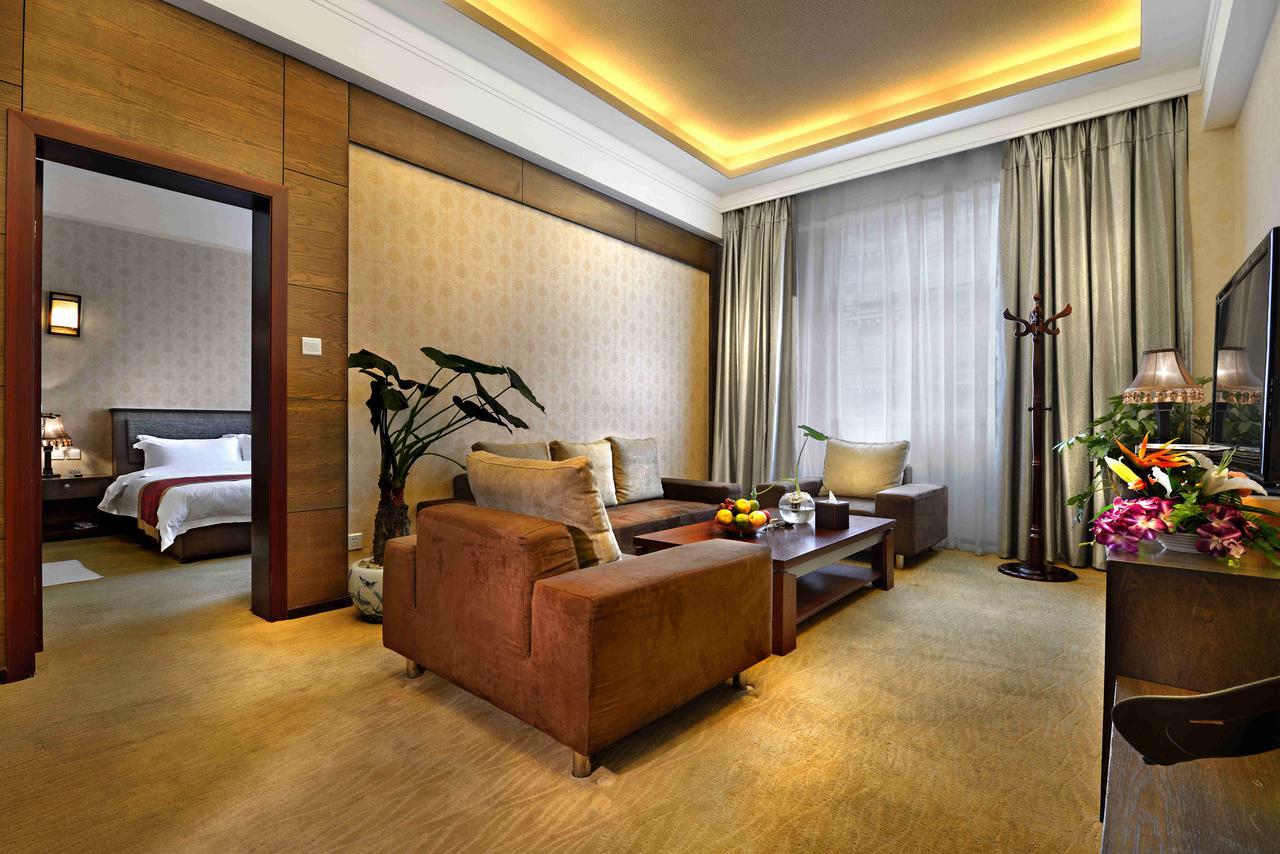 Ramada Encore Daocheng Yading Екстериор снимка
